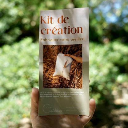 Kit DIY oreiller à créer cousu main dans l'atelier provençal, coutures soignées