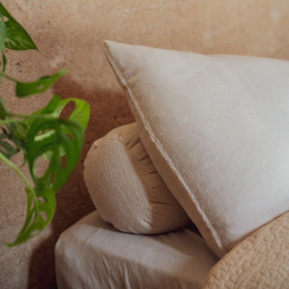 Garnissage 100% végétal et compostable : soutien cervical ajustable, alternative aux mousses synthétiques